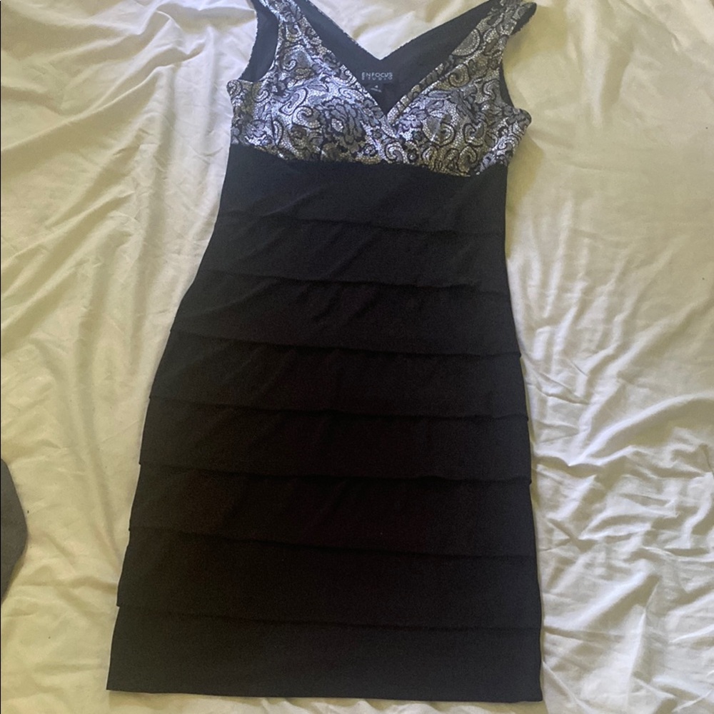 Enfocus Studio Black and white Mini Dress V-Neck Sleeveless